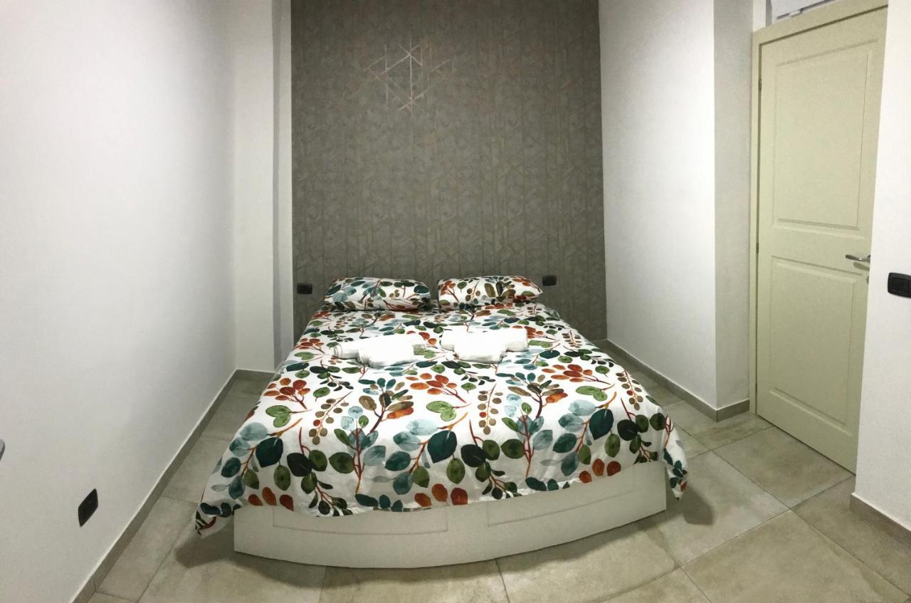 那不勒斯 Nadyle House酒店 外观 照片