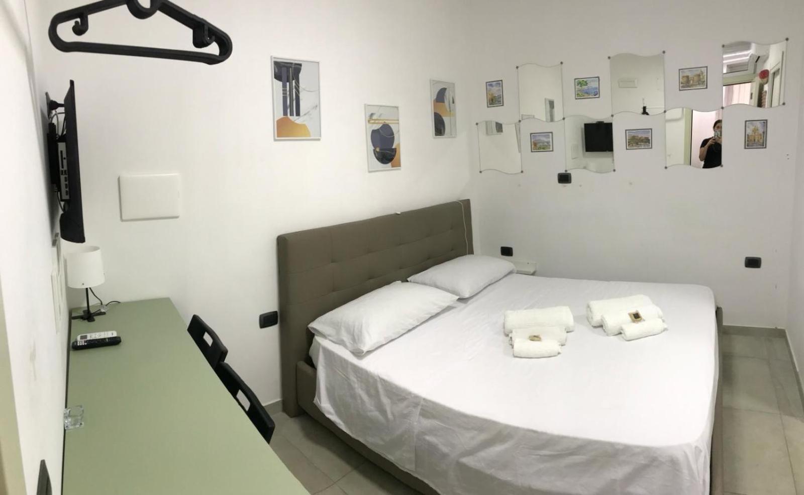 那不勒斯 Nadyle House酒店 外观 照片